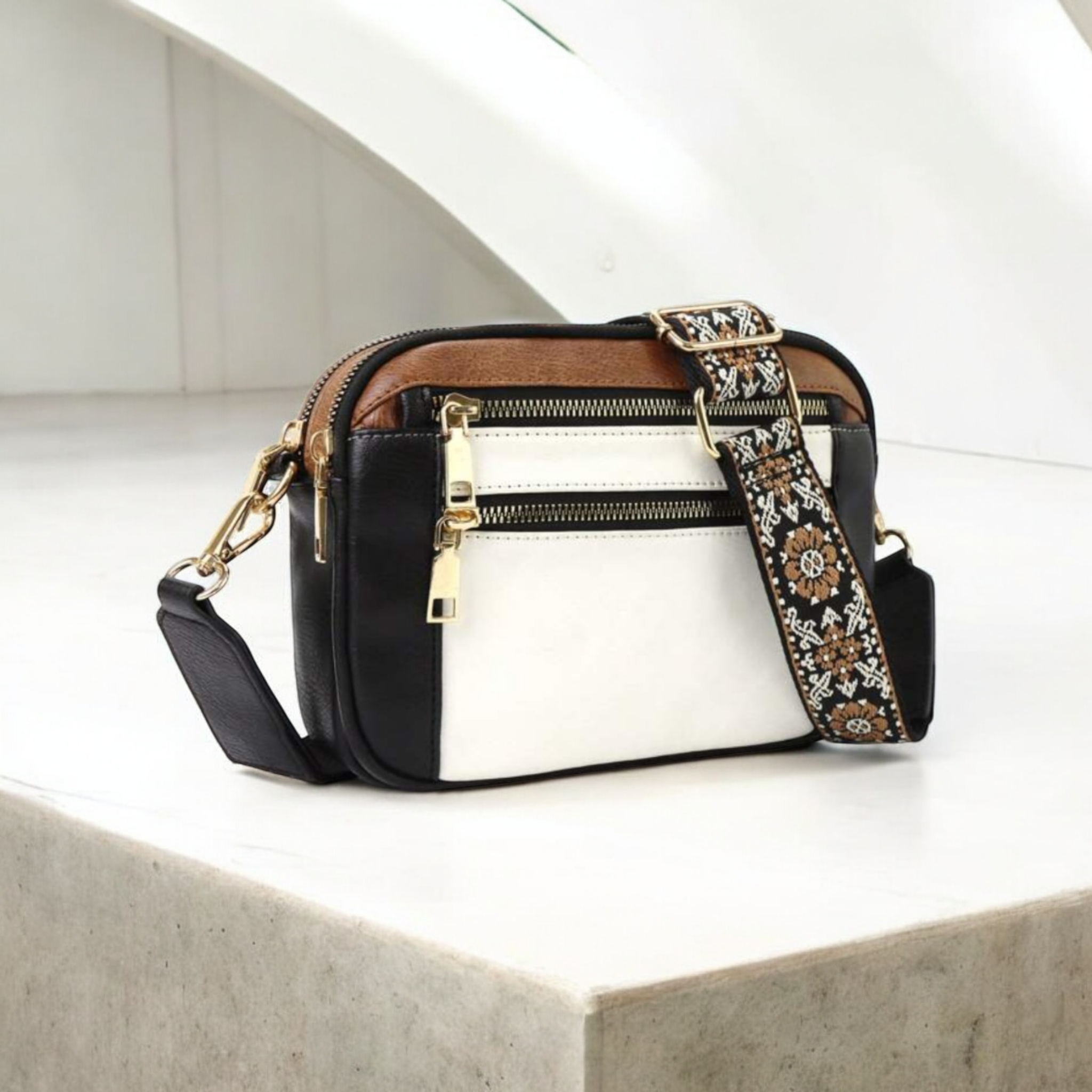 Karol Shoulder Bag